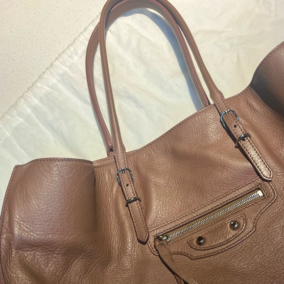 Balenciaga Papier A3 shopping bag in brown leather - Picture 9 of 9